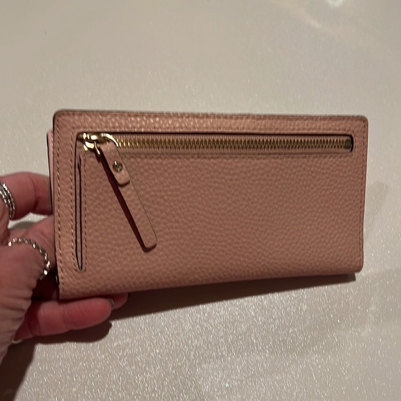 New Kate Spade Spencer Bifold Wallet - light pink with Bow. Barbie pink! - Picture 5 of 8